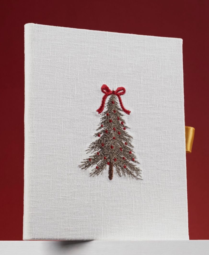 Álbum bordado 20x20 com árvore de Natal bordada